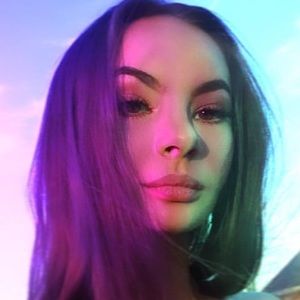 Meet your Posher, Marcella.